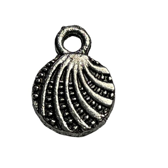 Sea Shell Pendant Silver Tone Charm Bracelet Necklace Jewelry Craft Dangle u Nau - Picture 1 of 2